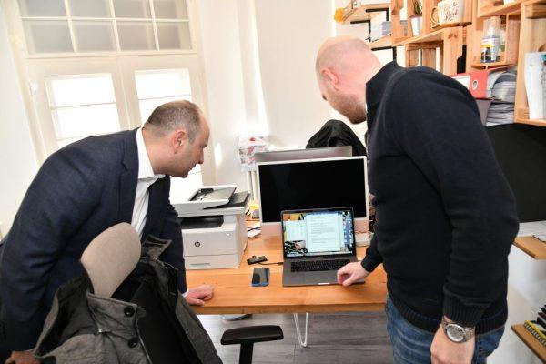 Gradonačelnik Grada Novog Sada Milana Đurića u poseti Novosadskom omladinskom forumu