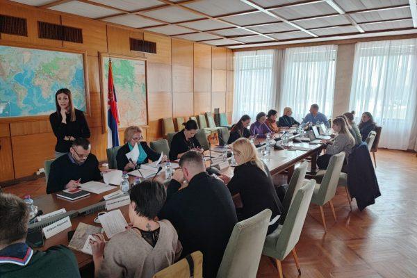 Sastanak-Radne-grupe-za-izradu-Nacrta-Zakona-o-mladima4