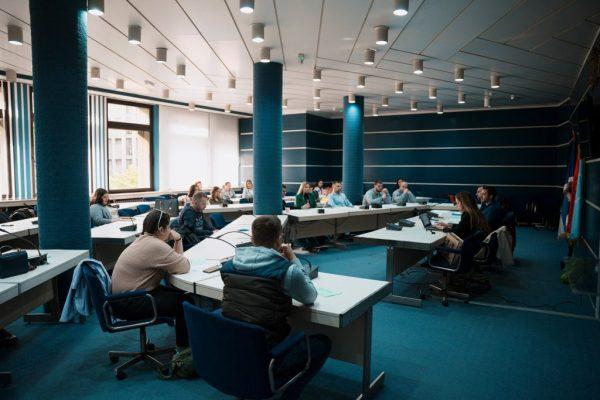 VIII vanredna sednica NOF VIII vanredna sednica NOF